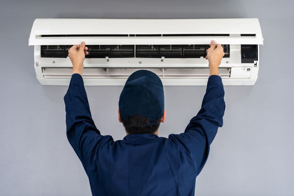 Professional AC servicing at home